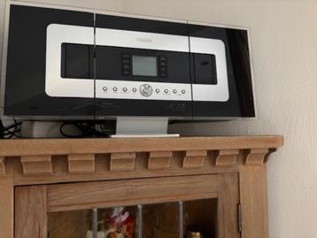 Radio,CD speler,USB,tuner prachtige speakers in gebouwd beschikbaar voor biedingen