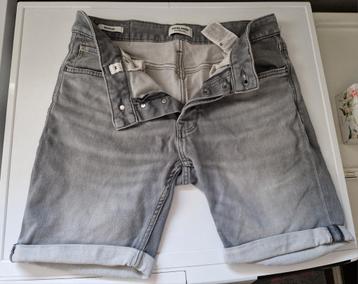 Jack & Jones korte broek maat M grijs beschikbaar voor biedingen
