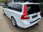 Volvo V70 2.5FT R-Design 230PK Automaat LEER / XENON / PDC /, Gebruikt, Zwart, Stoelverwarming, Onderhoudsboekje