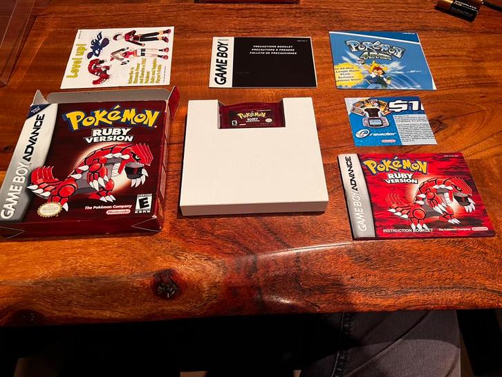 Pokemon Ruby USA - geheel compleet - doosje redelijke staat, Spelcomputers en Games, Spelcomputers | Nintendo Game Boy, Zo goed als nieuw