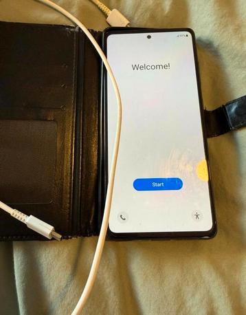 Samsung S20 FE bijna nieuw! 128gb met kabel en hoesje beschikbaar voor biedingen