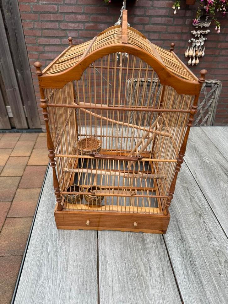 Houten vogelkooi, ook leuk in de tuin als aankleding, Dieren en Toebehoren, Vogels | Hokken en Kooien, Gebruikt, Vogelkooi, Hout