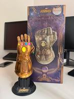 Hot toys Infinity Gauntlet 1/4, Ophalen of Verzenden, Zo goed als nieuw, Film, Beeldje, Replica of Model