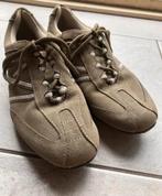 Suede sneakers - khaki - maat 39, Kleding | Dames, Schoenen, Ophalen of Verzenden, Easy street, Groen, Sneakers of Gympen