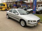 Volvo S60 2.4 140PK LPG! Leder, airco, verse Distributieriem, Auto's, Voorwielaandrijving, Gebruikt, Parkeersensor, S60