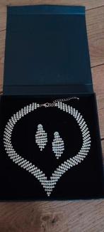 Swarovski ketting oorbellen set, Sieraden, Tassen en Uiterlijk, Overige materialen, Ophalen of Verzenden, Zo goed als nieuw, Goud