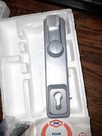 Hang en Sluitwerk, Ophalen, Zo goed als nieuw, Slot