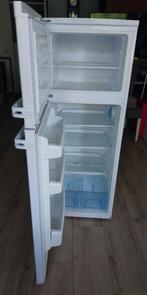 Jonge koelkast met aparte vriezer - A+ Classe, Ophalen, Gebruikt, 200 liter of meer, Met aparte vriezer