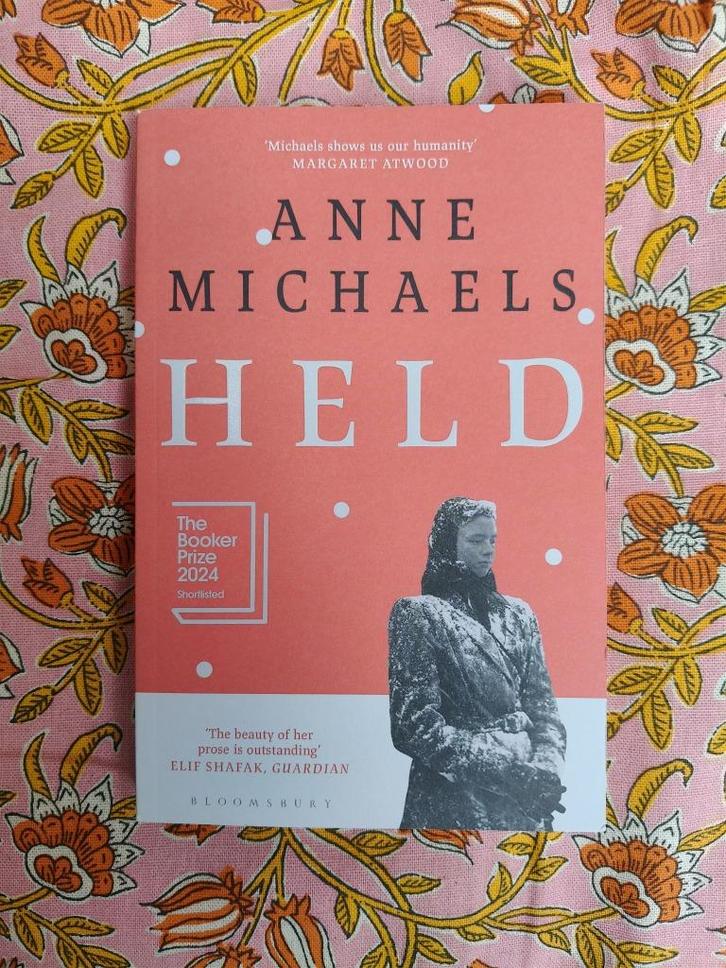 Nieuw / ongelezen: Held, Anne Michaels, Engelstalig, Boeken, Romans, Nieuw, Ophalen of Verzenden