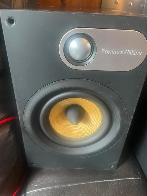 Bowers & Wilkins 686 boekenplankspeakers, Audio, Tv en Foto, Luidsprekers, Zo goed als nieuw, Front, Rear of Stereo speakers, 120 watt of meer