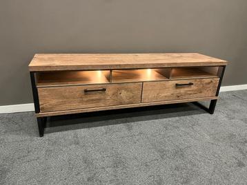 Tv meubel Pantin 160cm van Happy At Home nu voor €449,- beschikbaar voor biedingen