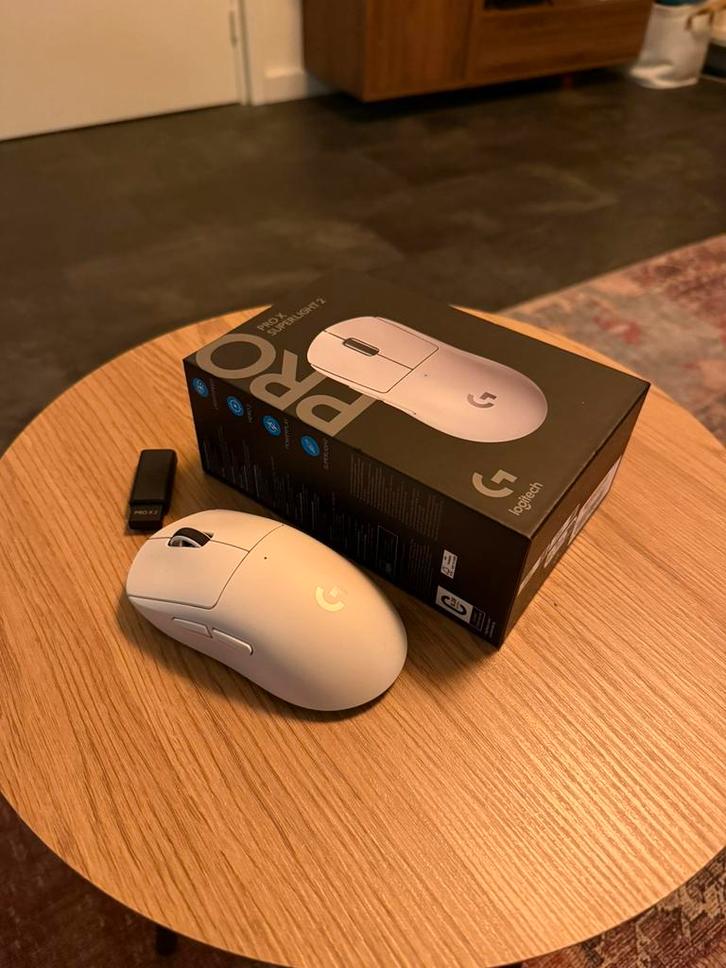 Logitech Pro X Superlight 2 White/Wit, Computers en Software, Muizen, Zo goed als nieuw, Muis, Rechtshandig, Draadloos, Ergonomisch