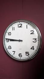 Wandklok zilver 30 cm doorsnee, Ophalen of Verzenden, Zo goed als nieuw, Analoog, Wandklok