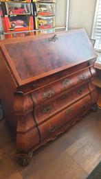 Wortelnoutenhouten Secretaire Bureau, Ophalen