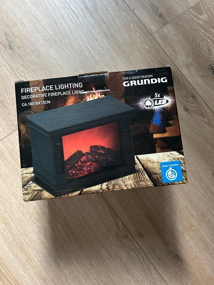 Grundig decoratieve haardlamp - Nieuw in Doos, Huis en Inrichting, Haarden, Nieuw, Elektrische haard, Ophalen of Verzenden