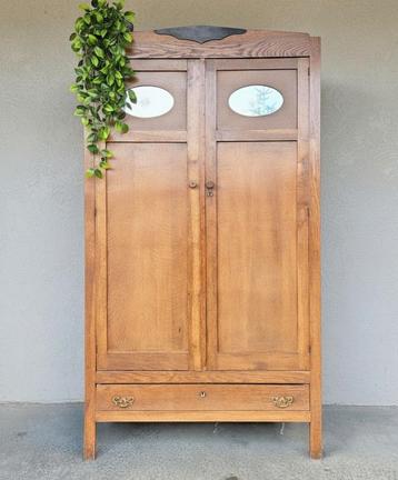 Antieke brocante Art Deco meidenkast vintage linnenkast kast beschikbaar voor biedingen