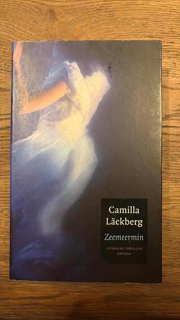 Camilla Läckberg - Zeemeermin, Boeken, Thrillers, Zo goed als nieuw, Ophalen of Verzenden