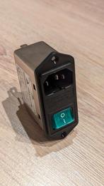 Netentree met netfilter 250VAC 10A met zekering & schakelaar, Ophalen of Verzenden