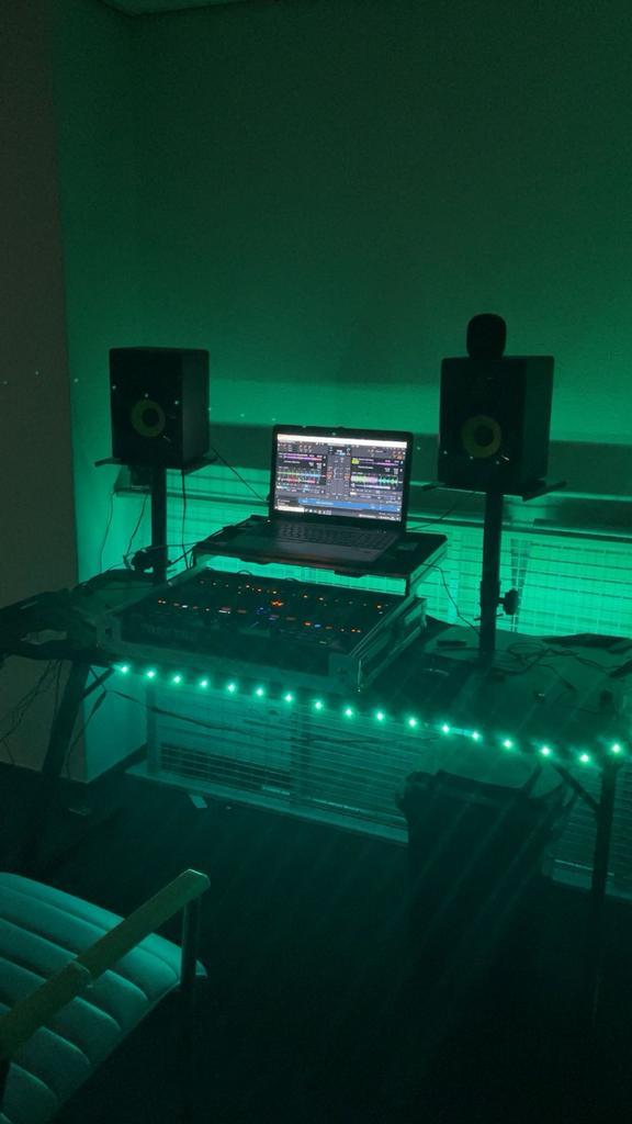 Dj kontrol s4 +flightcase, Muziek en Instrumenten, Dj-sets en Draaitafels, Gebruikt, Dj-set, Overige merken, Ophalen of Verzenden