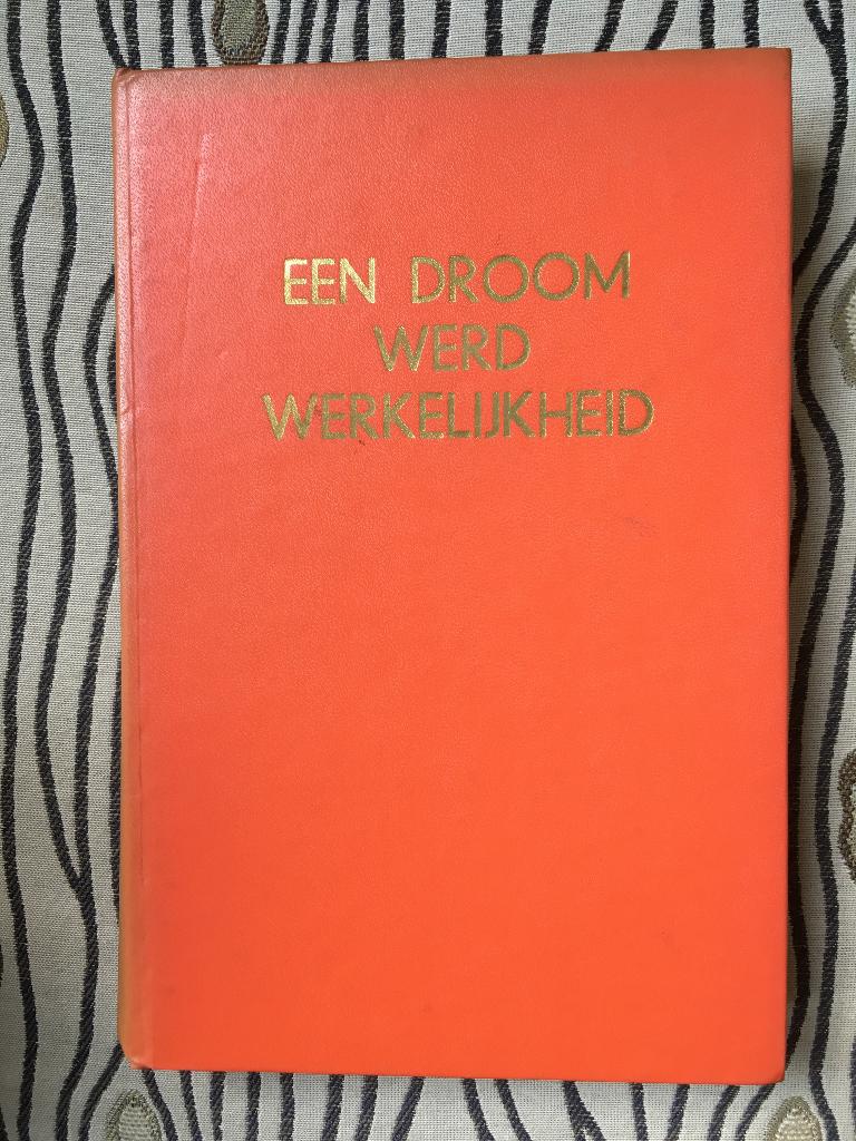 Sherpa Tenzing Een droom werd werkelijkheid, Ophalen of Verzenden, Gelezen, Azië
