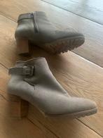 Antonio Moretto Suède Laarsjes Mt 39 ZGAN, Ophalen of Verzenden, Zo goed als nieuw, Beige, Lage of Enkellaarzen