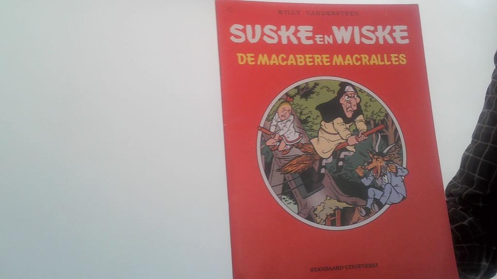 suske enn wiske nr 1 de macabere macralles uit 1999, Eén stripboek, Ophalen of Verzenden, Zo goed als nieuw