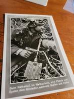 Duitse soldaat met Luger pistool - Propaganda foto, Ophalen of Verzenden, Landmacht, Duitsland, Foto of Poster