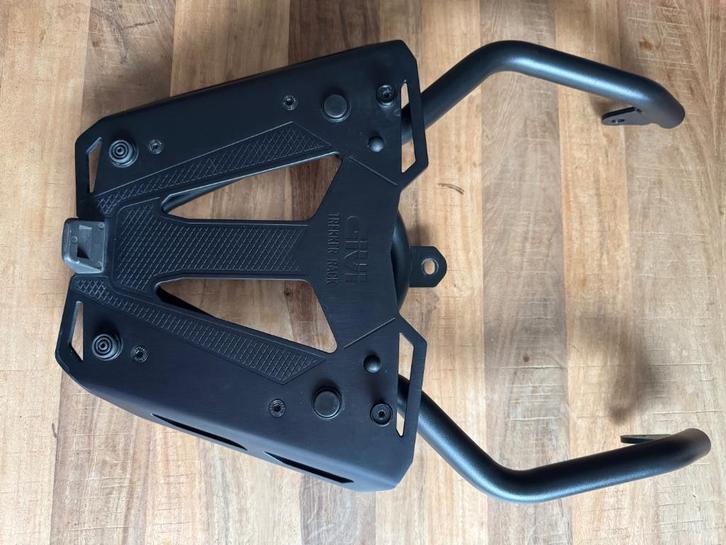 Givi topkoffer rek Aprilia Tuareg 660, Motoren, Accessoires | Koffers en Tassen, Zo goed als nieuw, Ophalen