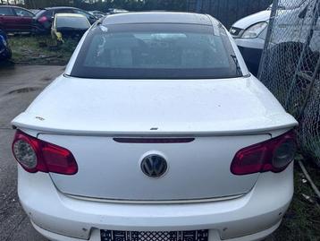 Achterklep van een Volkswagen Eos (WIT) beschikbaar voor biedingen