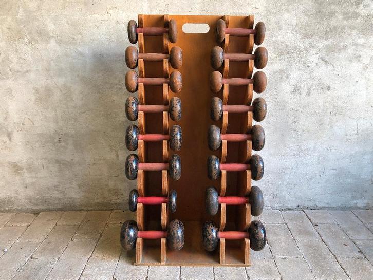 Vintage houten rek met gewichten | dumbbell | mancave, Sport en Fitness, Fitnessmaterialen, Gebruikt, Dumbbell, Ophalen
