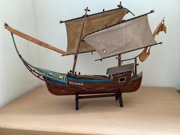 Modelboot zeilschip Sulawesi antiek uit 1900 beschikbaar voor biedingen