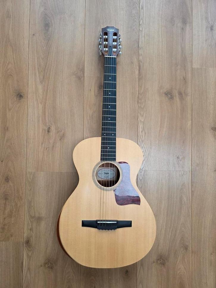 Taylor Academy 12e-N. Incl. originele stevige Taylor gig bag, Muziek en Instrumenten, Snaarinstrumenten | Gitaren | Akoestisch