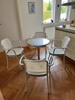 Depadova silver stoelen Vico Magistretti wit 4x en tafeltje, Huis en Inrichting, Stoelen, Ophalen, Overige materialen, Wit, Zo goed als nieuw