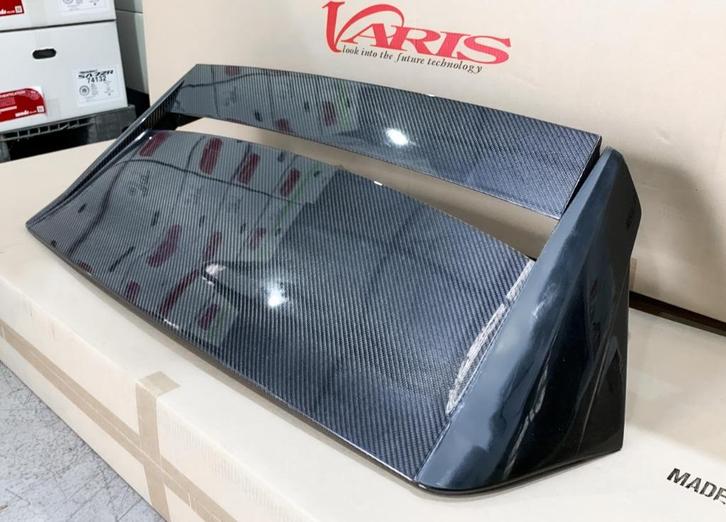 Varis Arising carbon spoiler - Toyota Yaris GR, Auto diversen, Tuning en Styling, Ophalen of Verzenden