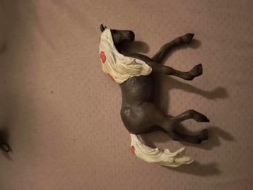 Mooi sleich paard  beschikbaar voor biedingen