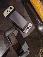 Switch incl nieuwe joycons en beschermhoes!, Spelcomputers en Games, Ophalen, Gebruikt, Switch Original