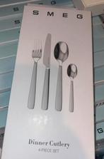 Smeg servies 5 pakken, Ophalen of Verzenden, Zo goed als nieuw, Rvs of Chroom