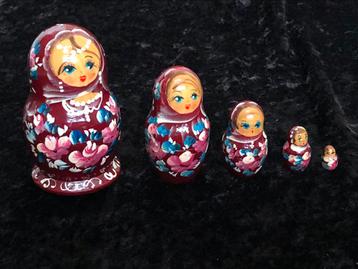 Handbeschilderde Russische bloemen martroesjka poppetjes