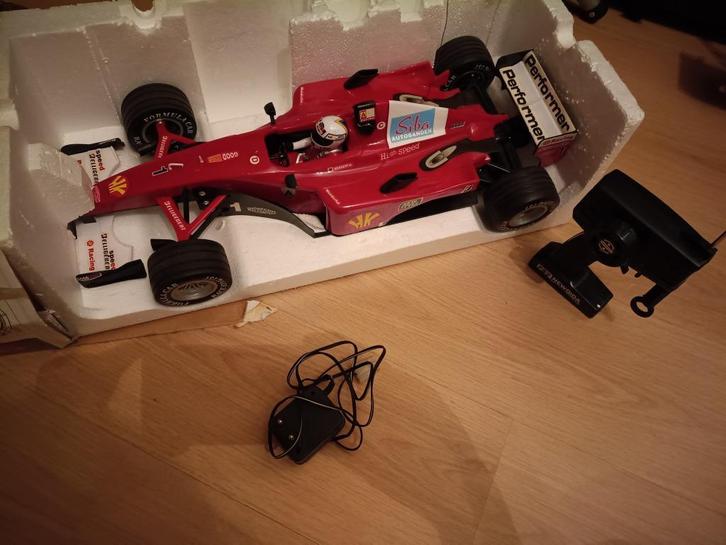 Bestuurbare auto, Hobby en Vrije tijd, Modelbouw | Radiografisch | Auto's, Gebruikt, Auto offroad, Schaal 1:8, Ophalen of Verzenden