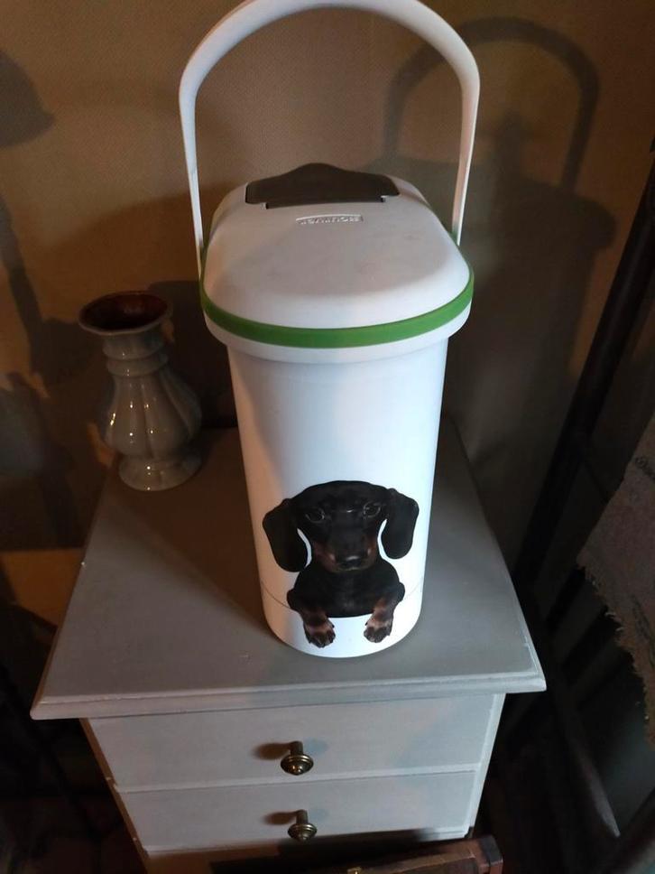 Curver brokken ton opberg bak teckel, Dieren en Toebehoren, Hondenvoerbakken en Drinkbakken, Zo goed als nieuw, Ophalen
