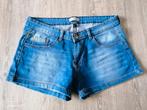 2 korte broeken mt 38, H&m, Ophalen of Verzenden, Blauw, W30 - W32 (confectie 38/40)