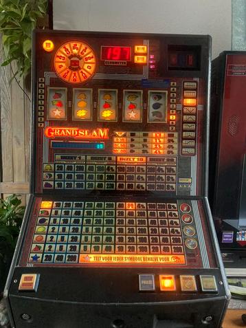 Grand slam met taico biljetlezer. beschikbaar voor biedingen