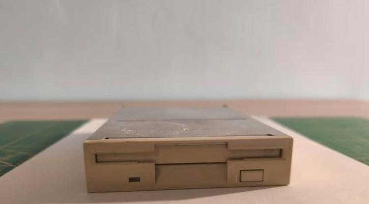TEAC FD-235HF 3.5" Floppy Drive – 1.44MB, Computers en Software, Vintage Computers, Ophalen of Verzenden