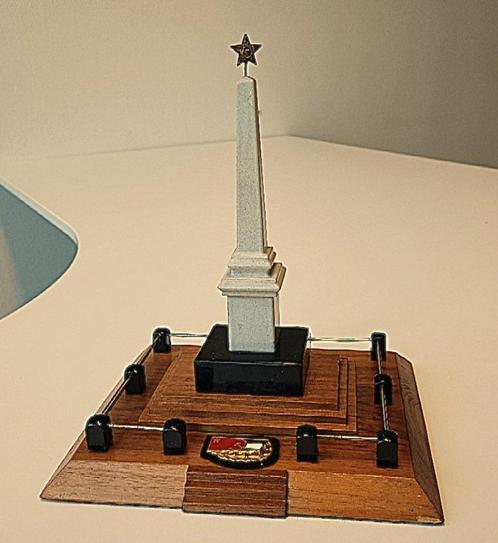 " Dank aan het Rode Leger " WW2 Herdenkingsmonument Vintage, Antiek en Kunst, Curiosa en Brocante, Ophalen of Verzenden