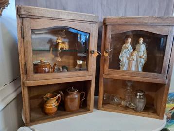 Kleine kastjes beschikbaar voor biedingen