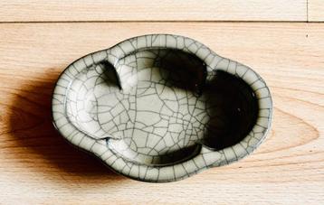 Bijzonder Chinese/Chinees celadon craquelé schaaltje beschikbaar voor biedingen
