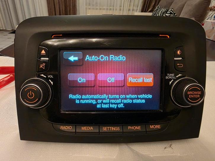 ALFA ROMEO FIAT LANCIA, Auto diversen, Autoradio's, Zo goed als nieuw, Ophalen of Verzenden