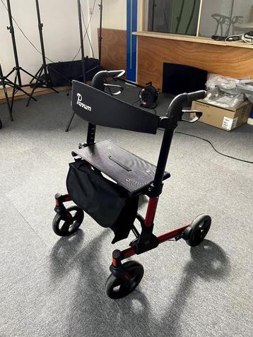 Parvum Riva rollator – lichte gebruikssporen beschikbaar voor biedingen