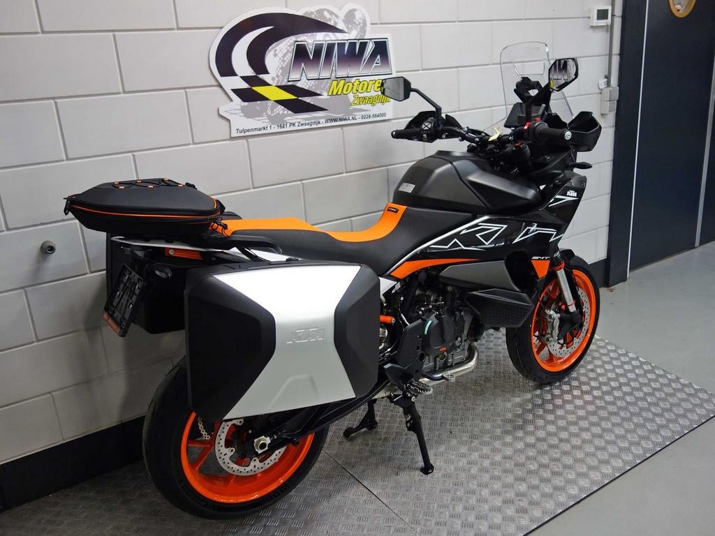 KTM 890 SMT, 2 cilinders, KTM, Motorrijbewijs A, Onbekend