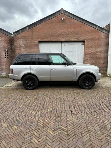 Land Rover-Range Rover met Unieke wielen! Motor defect. beschikbaar voor biedingen